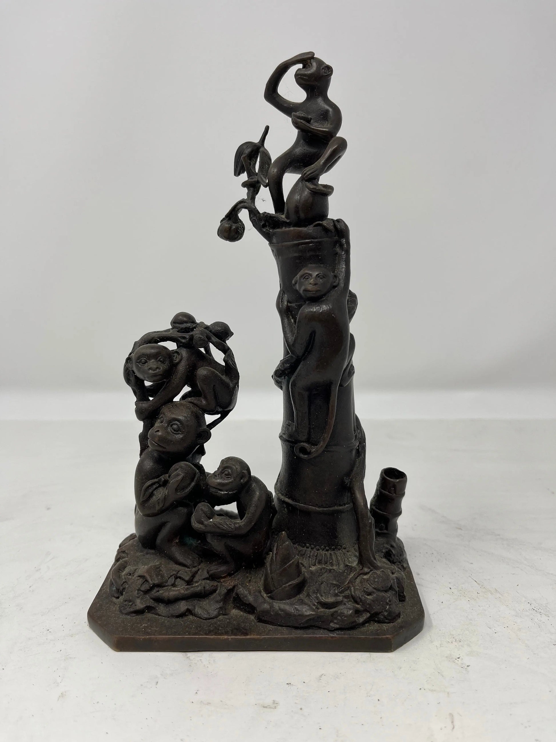 Monkeys Statue 5x9 - HeirloomSpace