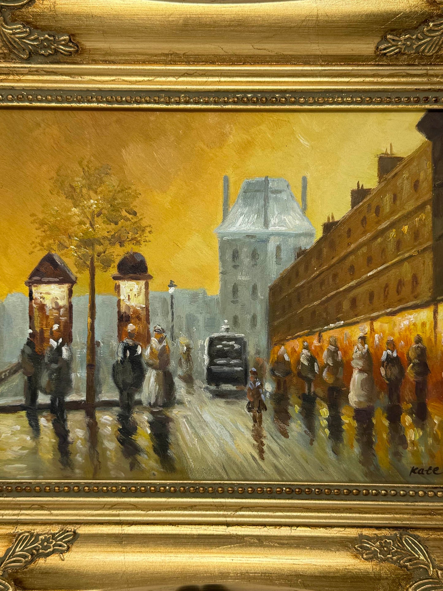 Golden Streets Before Dusk ๐