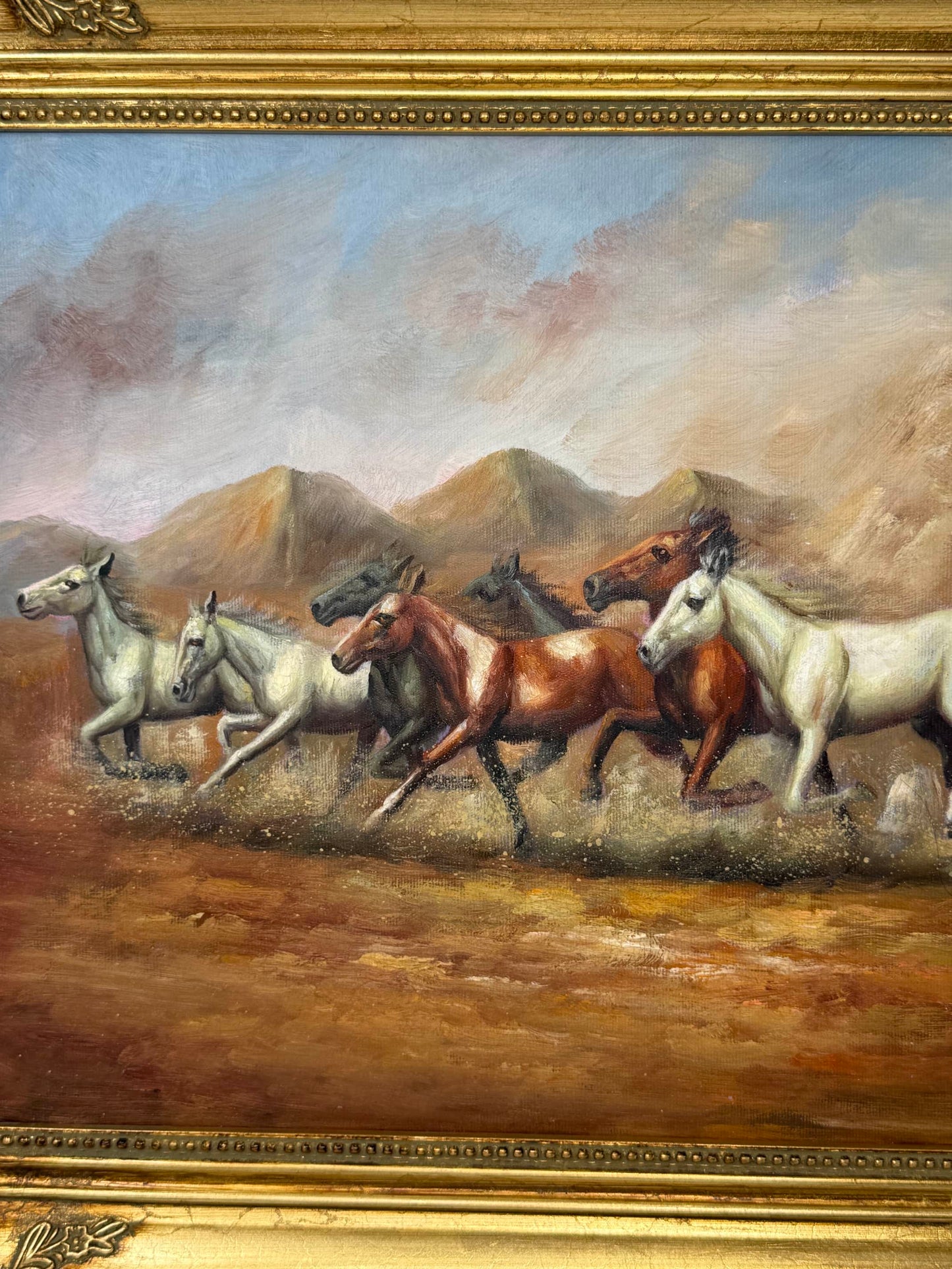 Galloping Echoes