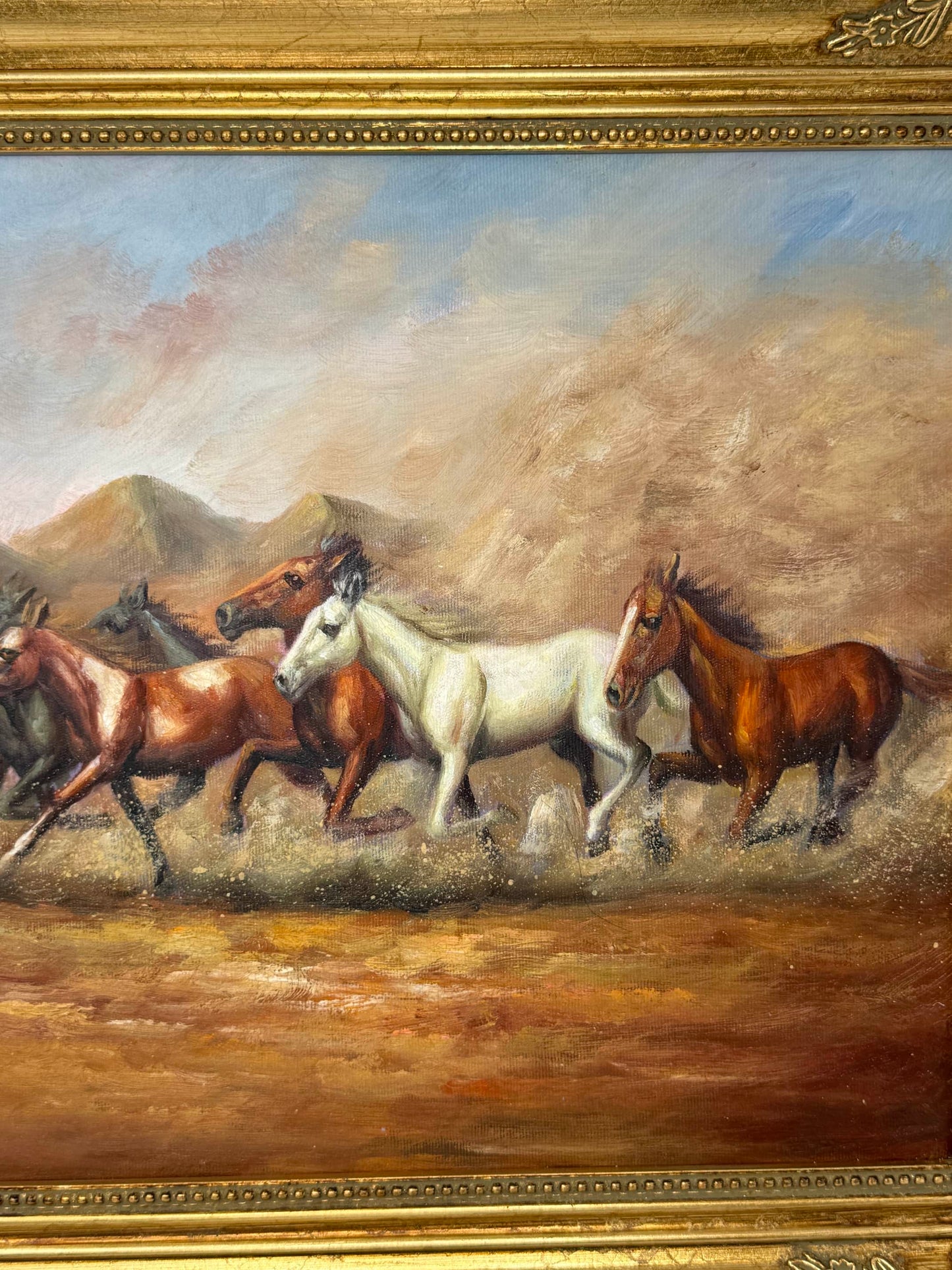 Galloping Echoes
