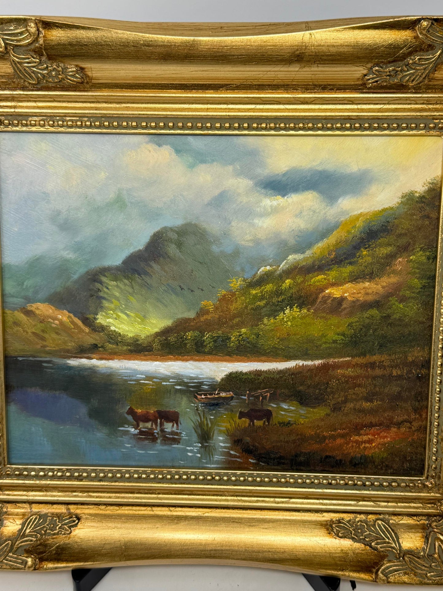 ⛰ Mountain Lake with Cattle