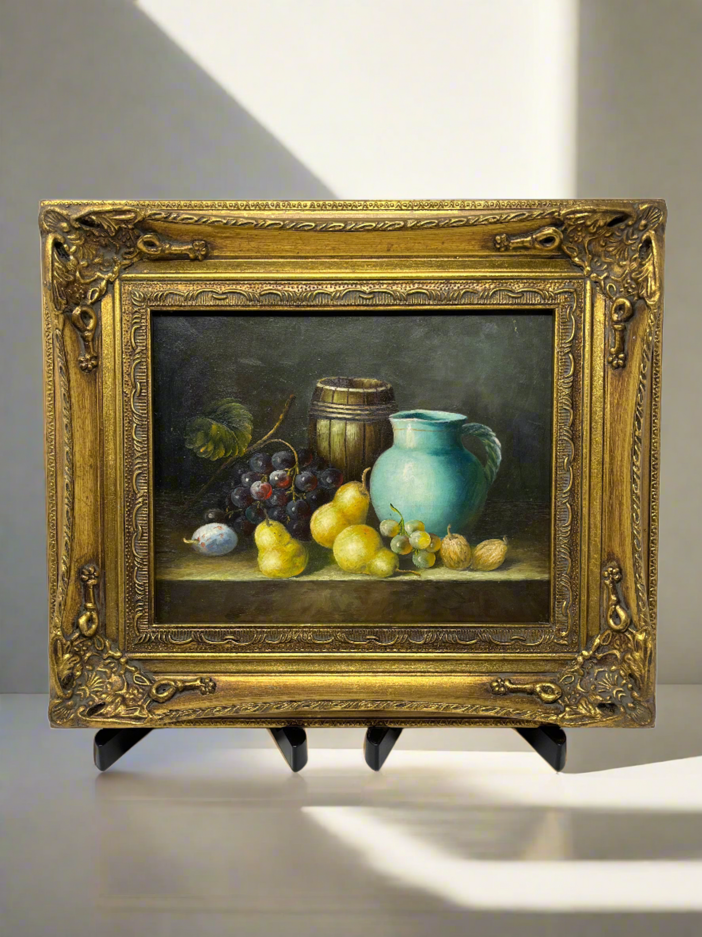 Jug, Colorful Grapes on Display 13x15