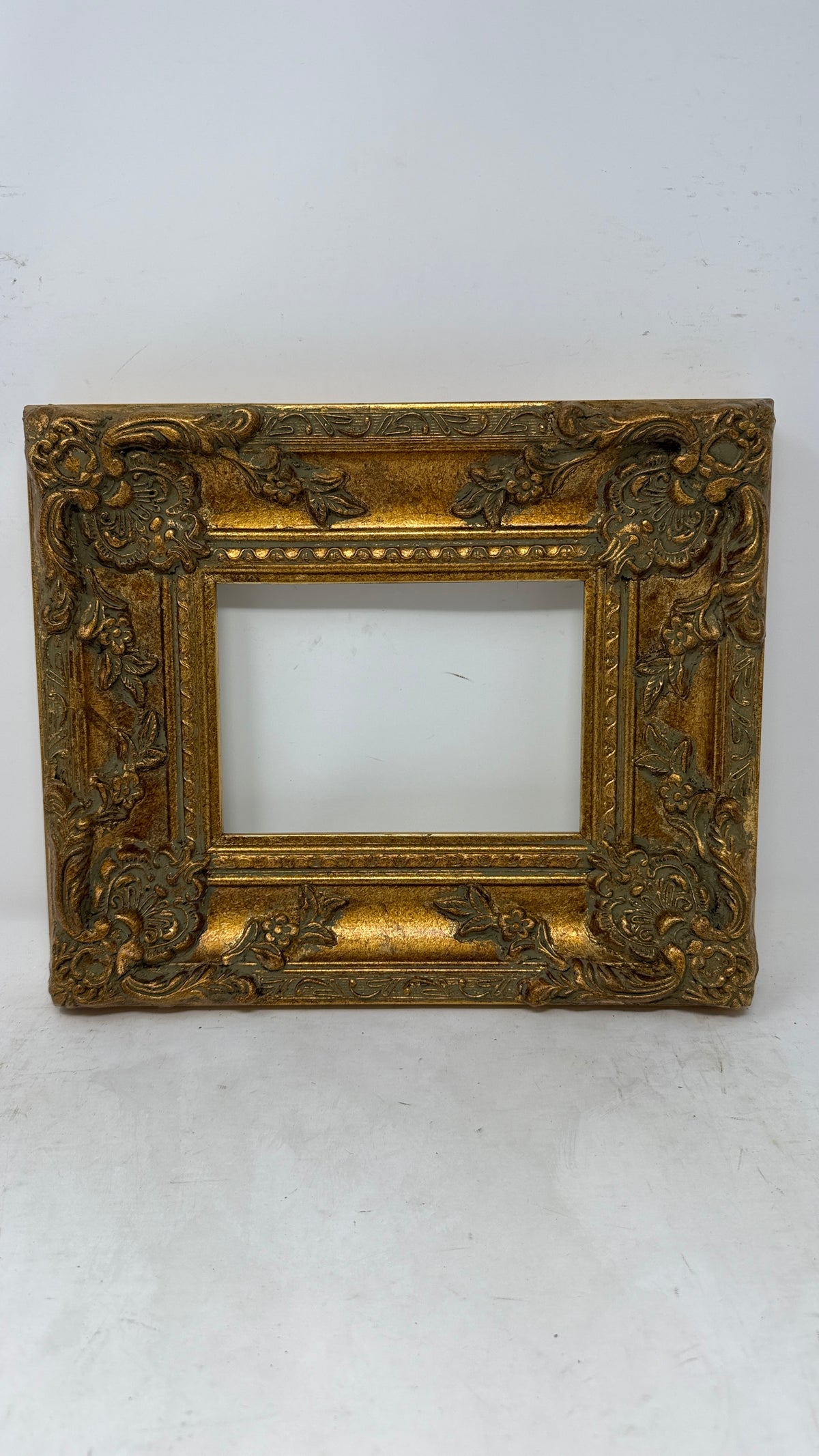 Gilded Florentine – Ornate Gold Decorative Frame