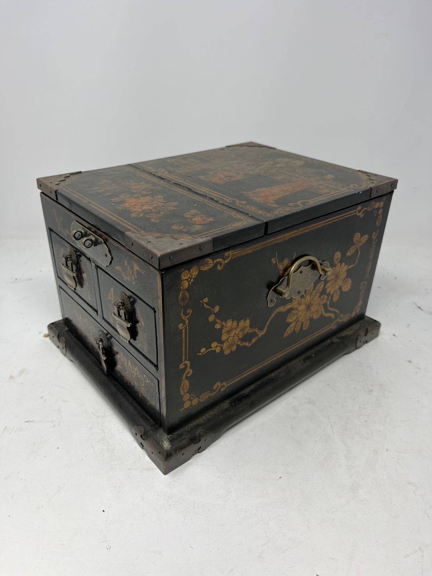 Antique Chinese Lacquered Jewelry Chest with Hand-Painted Scenes and Mirror